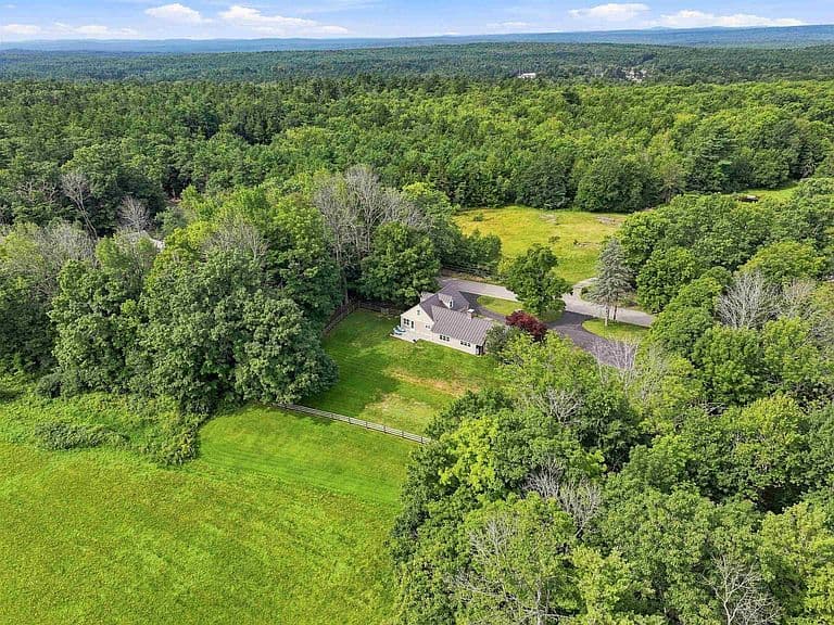 247 Middle Winchendon Road photo 4