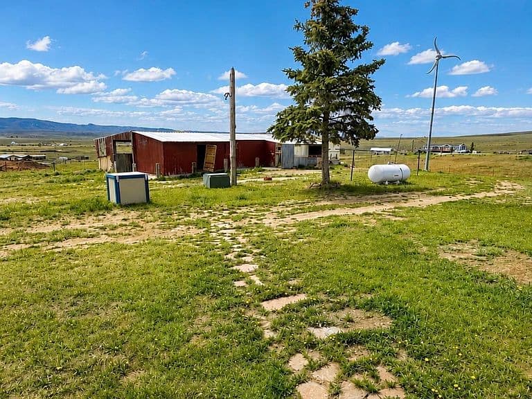365 Taylor Ln photo 2