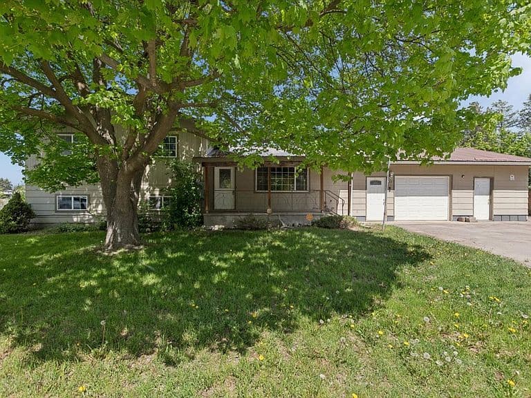 115 Spring Creek Dr photo 2