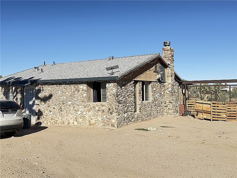 18096 N Olive Drive photo 1