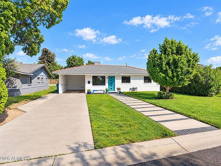 1650 E RANCHO Drive photo 2