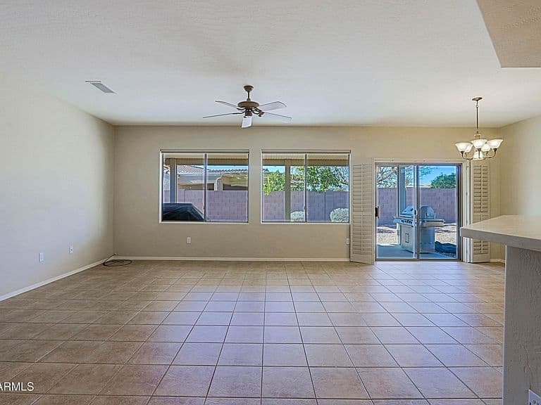 20862 N SEQUOIA CREST Drive photo 4