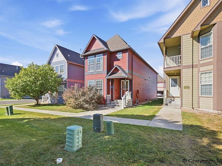 4008 Cobblestone Ct photo 2