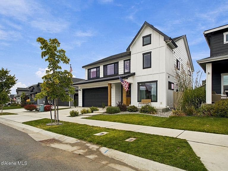 2035 W Moselle Dr photo 3