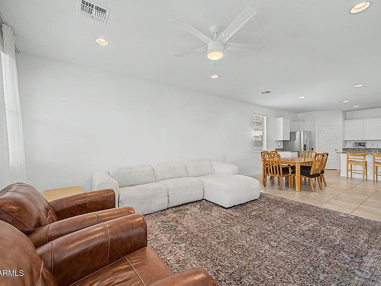 3402 W SHANLEY Avenue photo 5