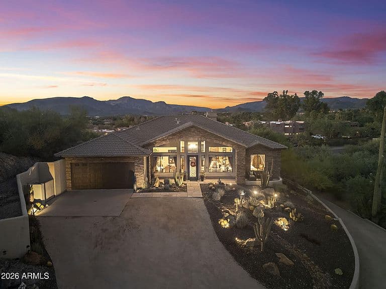 5715 E RANCHO MANANA Boulevard photo 3