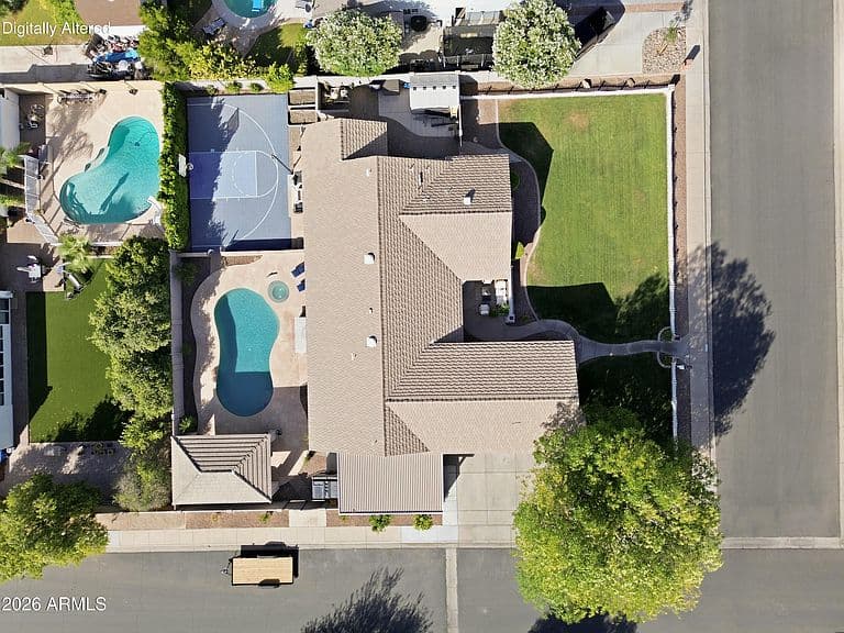 3132 E FAIRFIELD Street photo 3