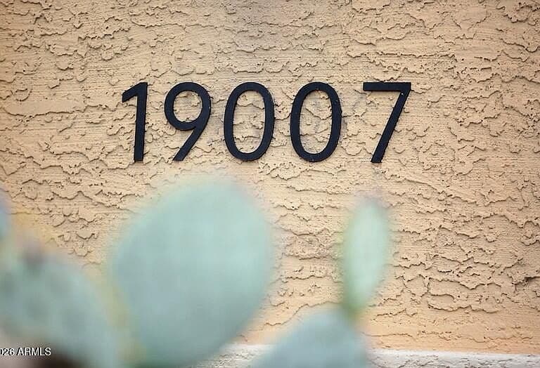 19007 N 25th St photo 2