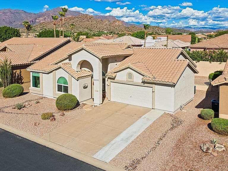 6225 S SANDTRAP Drive photo 1