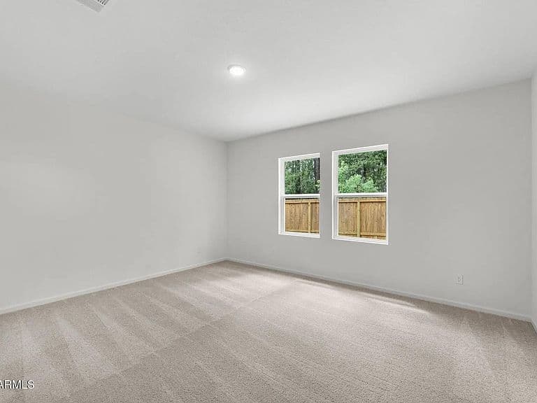 10226 W DEVONSHIRE Avenue photo 4