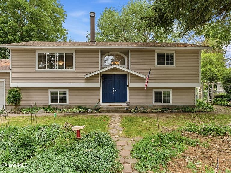 2025 W Saint Emilion Dr photo 4