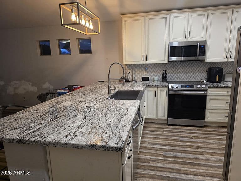 1848 S VALLEY Drive photo 2