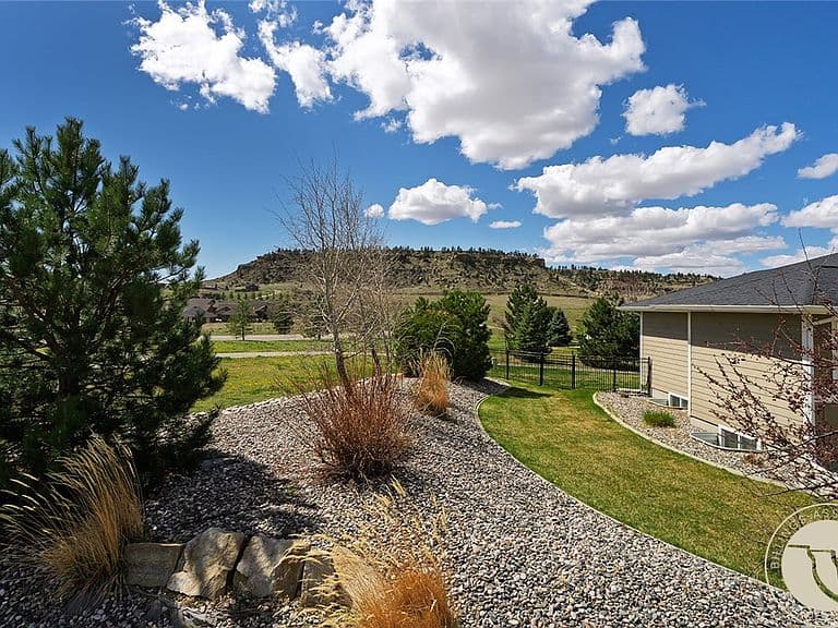 4118 Woodcreek Dr photo 3