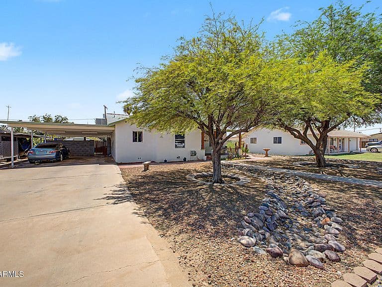 381 W PIMA Avenue photo 3
