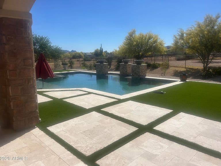 30820 N ESTRELLA Court photo 3