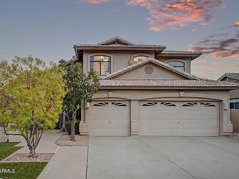 5477 W QUAIL Avenue photo 3