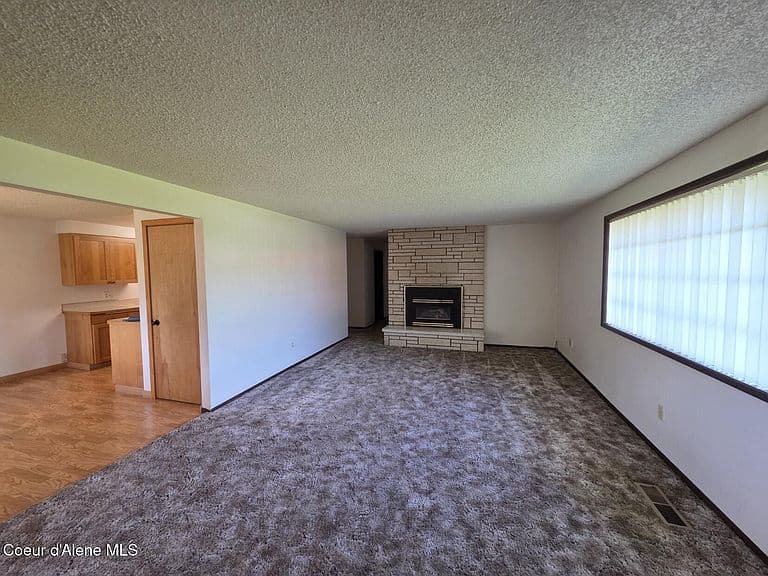 2341 N Honeysuckle Dr photo 3