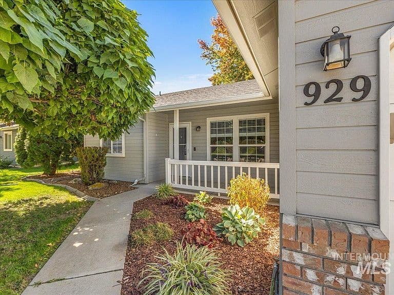 929 S Pelican Way photo 2