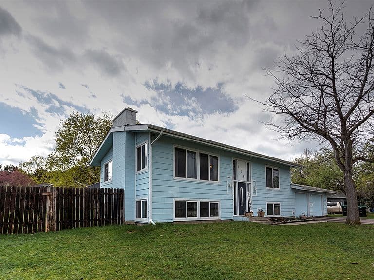 638 W Artemos Dr photo 3