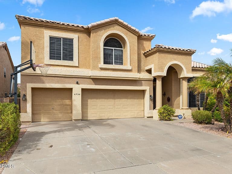 6738 W WAHALLA Lane photo 3