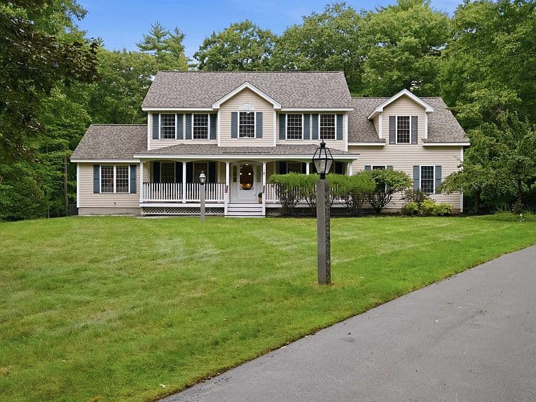 3 Fox Meadow Drive photo 2