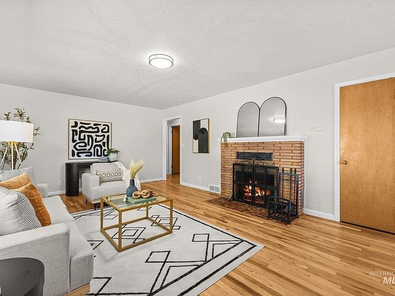 1317 W Rossi St photo 5