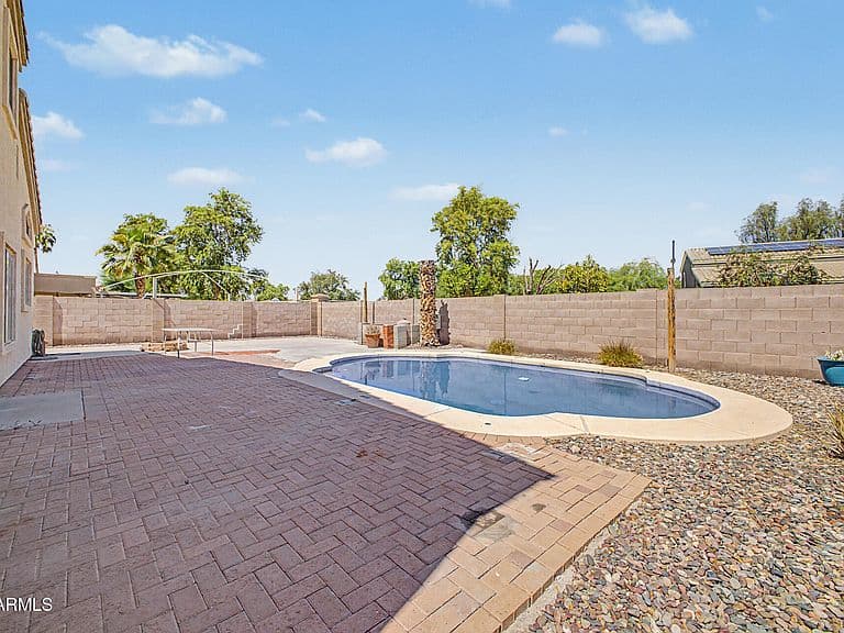 10536 W MAGNOLIA Street photo 3