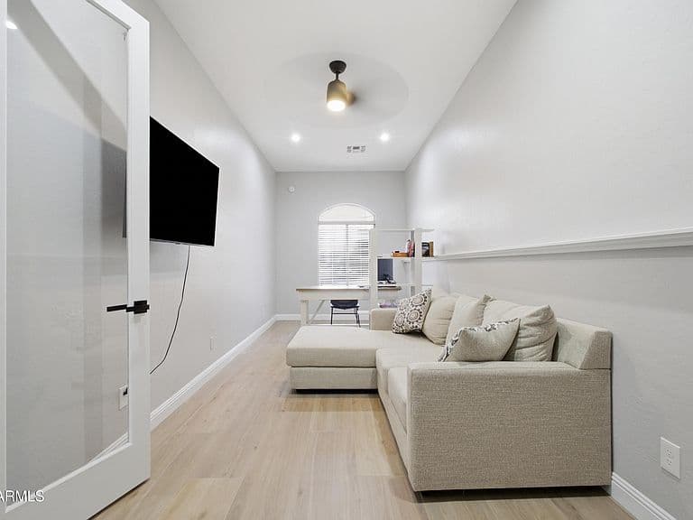 13500 W ALVARADO Drive photo 4