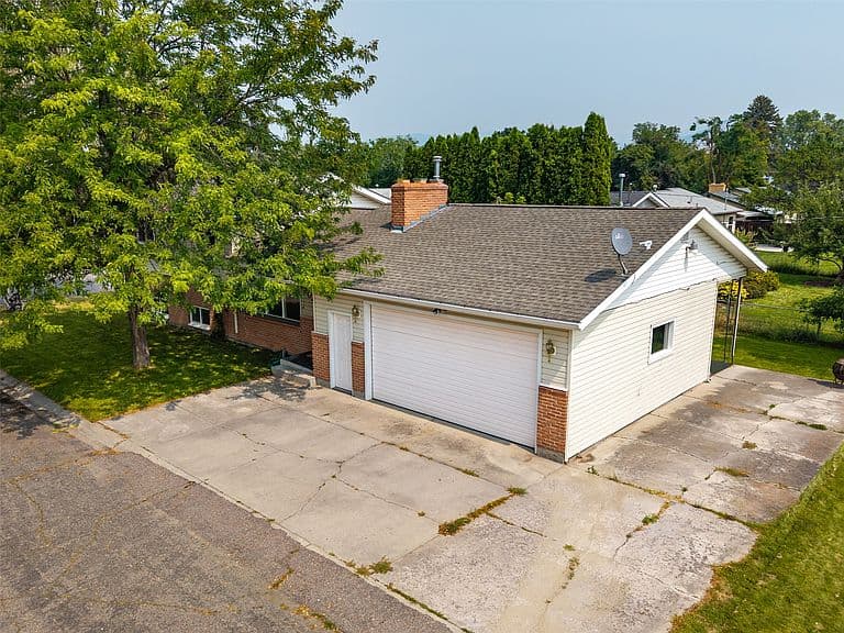 1204 Margaret St photo 2