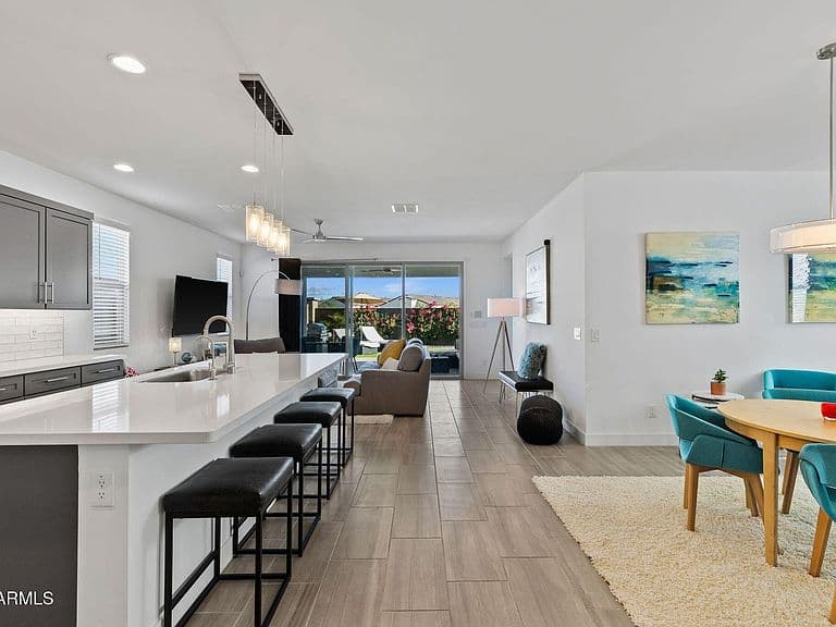18039 W AMBER RIDGE Way photo 1