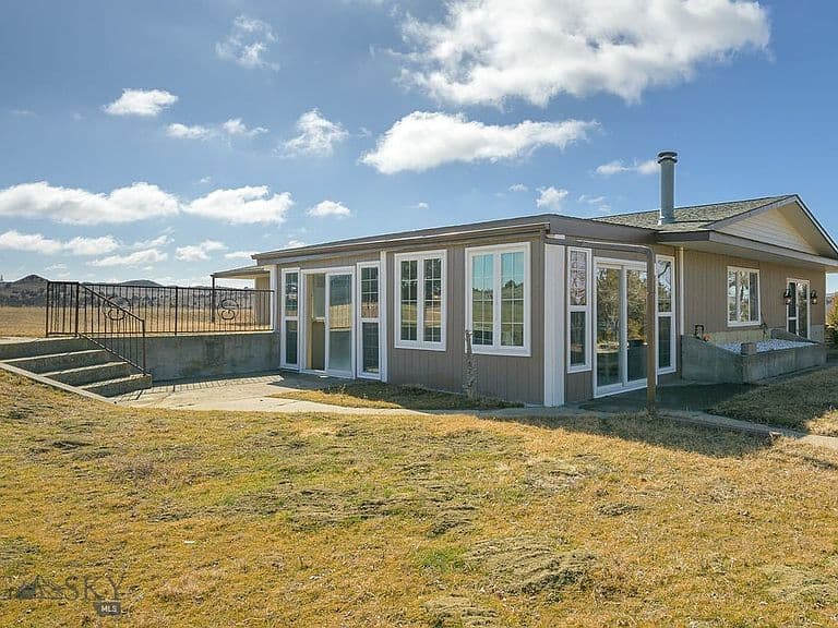 255 Smith Creek Rd photo 4