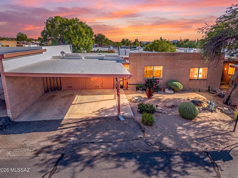 88 E Cholla Shadows Dr photo 1