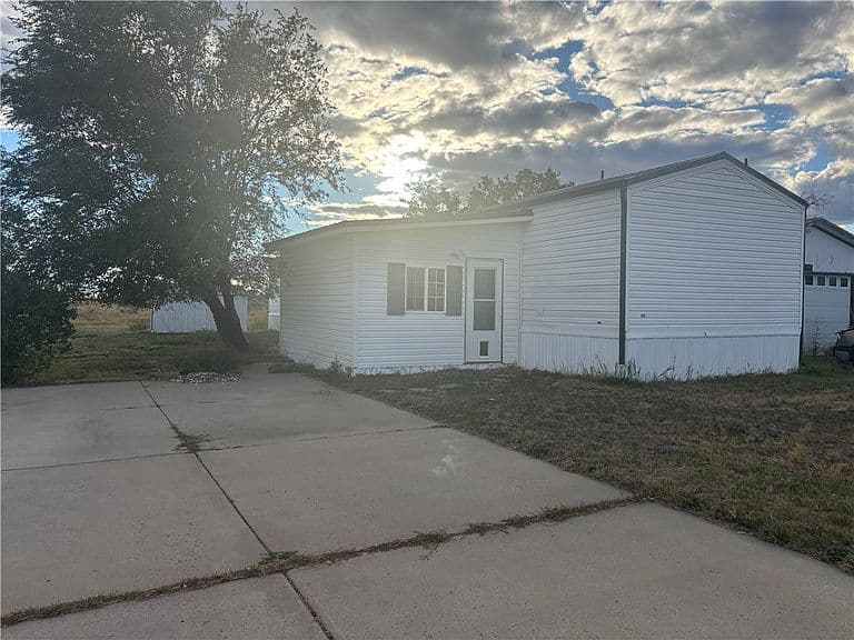 2408 E Maryland Ln photo 2