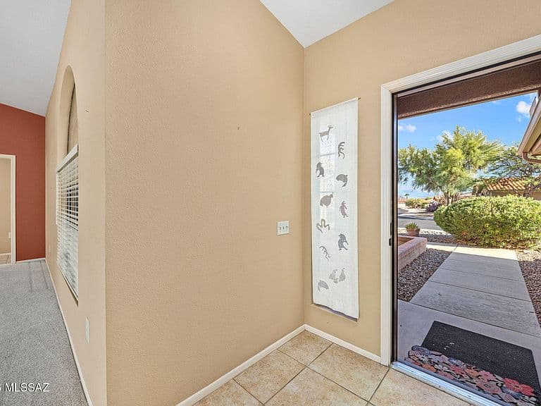 1029 E Rising Sun Dr photo 2