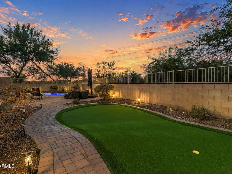 17596 W ACACIA Court photo 2