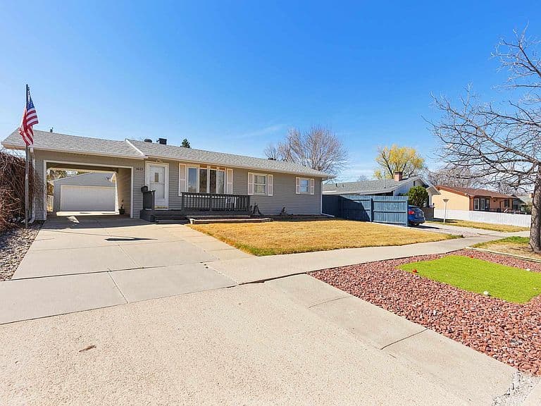 3023 Oak Ave photo 3
