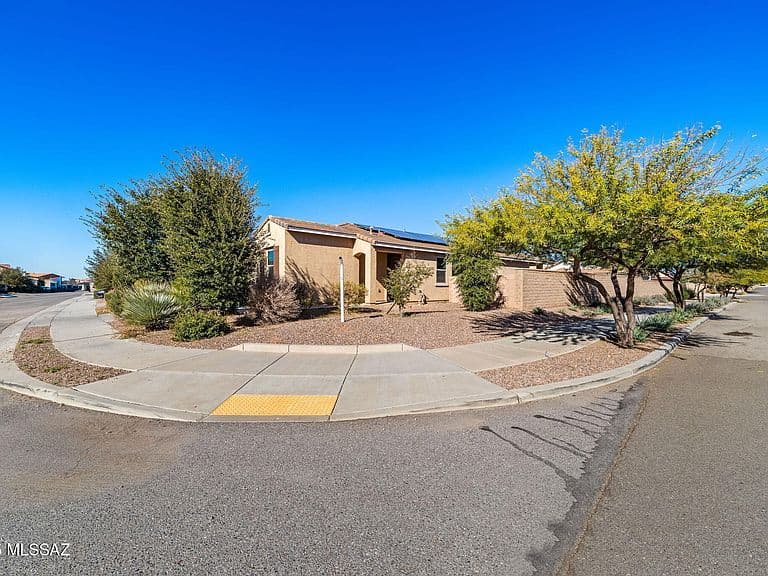 6623 E Via Jardin Verde photo 4