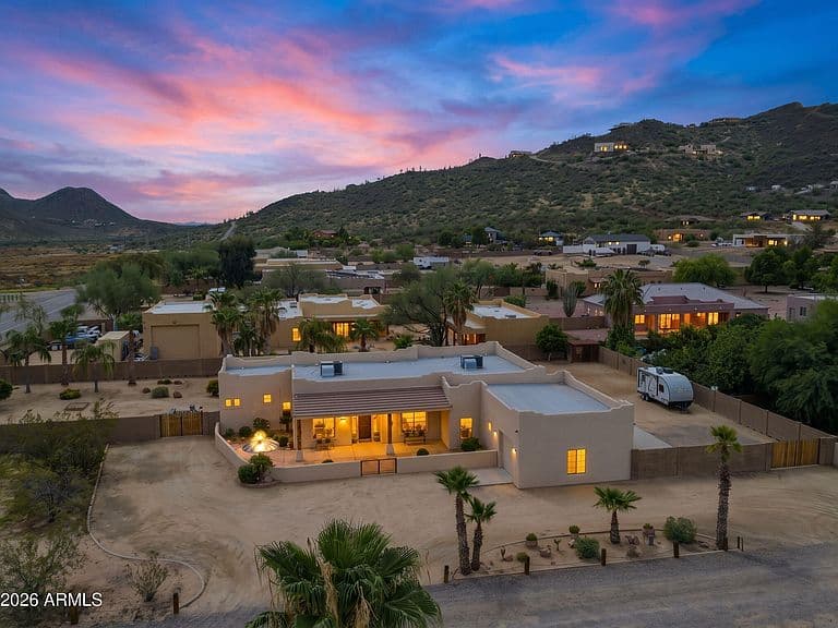 2719 W Canyon Road photo 1