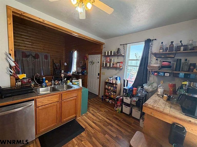 1510 Anderson Ave photo 4
