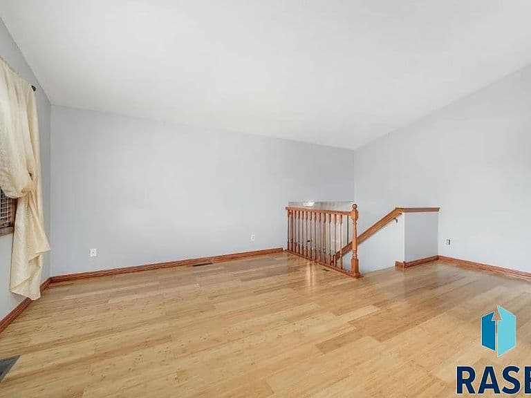 5604 S Sundowner Ave photo 5