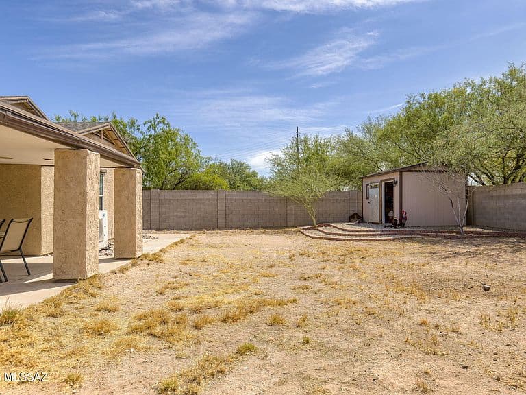3894 E Bright View St photo 2