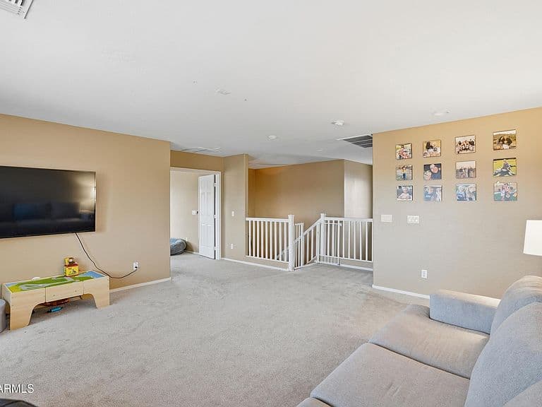8357 W SAN MIGUEL Avenue photo 4