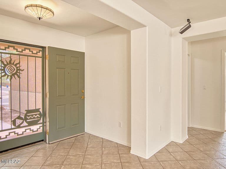 535 E Sterling Canyon Dr photo 4