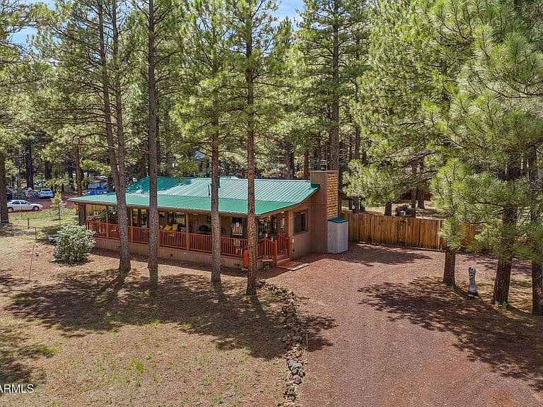1678 N SPRING VALLEY Road photo 2