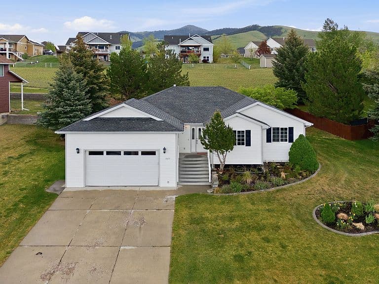 6872 Joy Dr photo 2