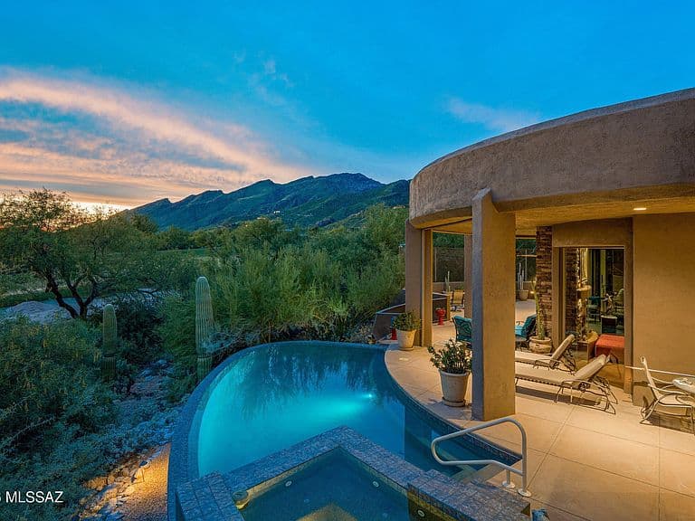 6211 N Desert Moon Loop photo 1