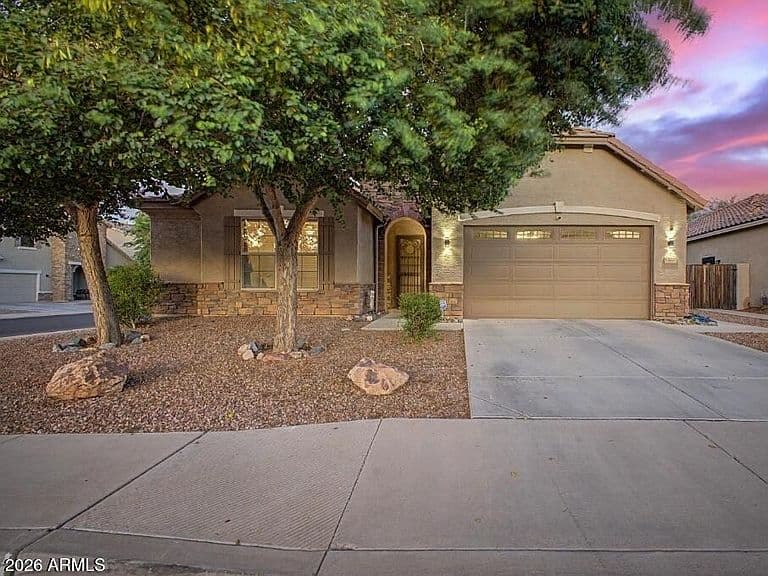 15695 N 183RD Avenue photo 4