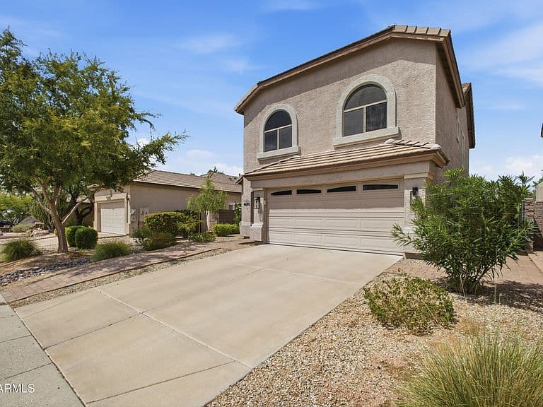 4640 E CHISUM Trail photo 2
