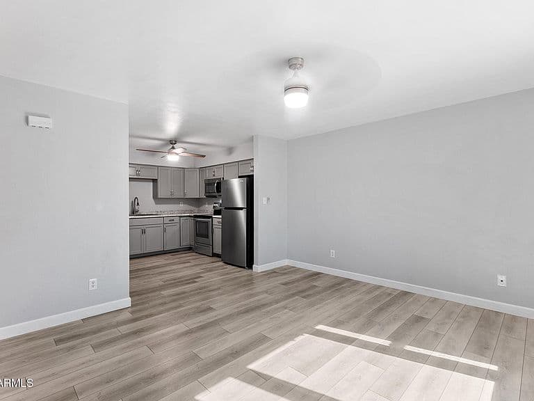 2151 N MERIDIAN Road #32 photo 3