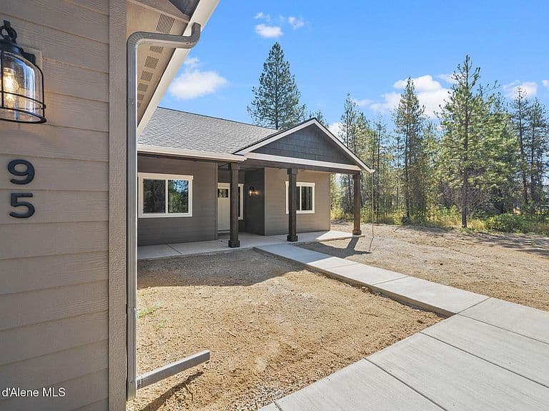 95 Wyatt Ln photo 4